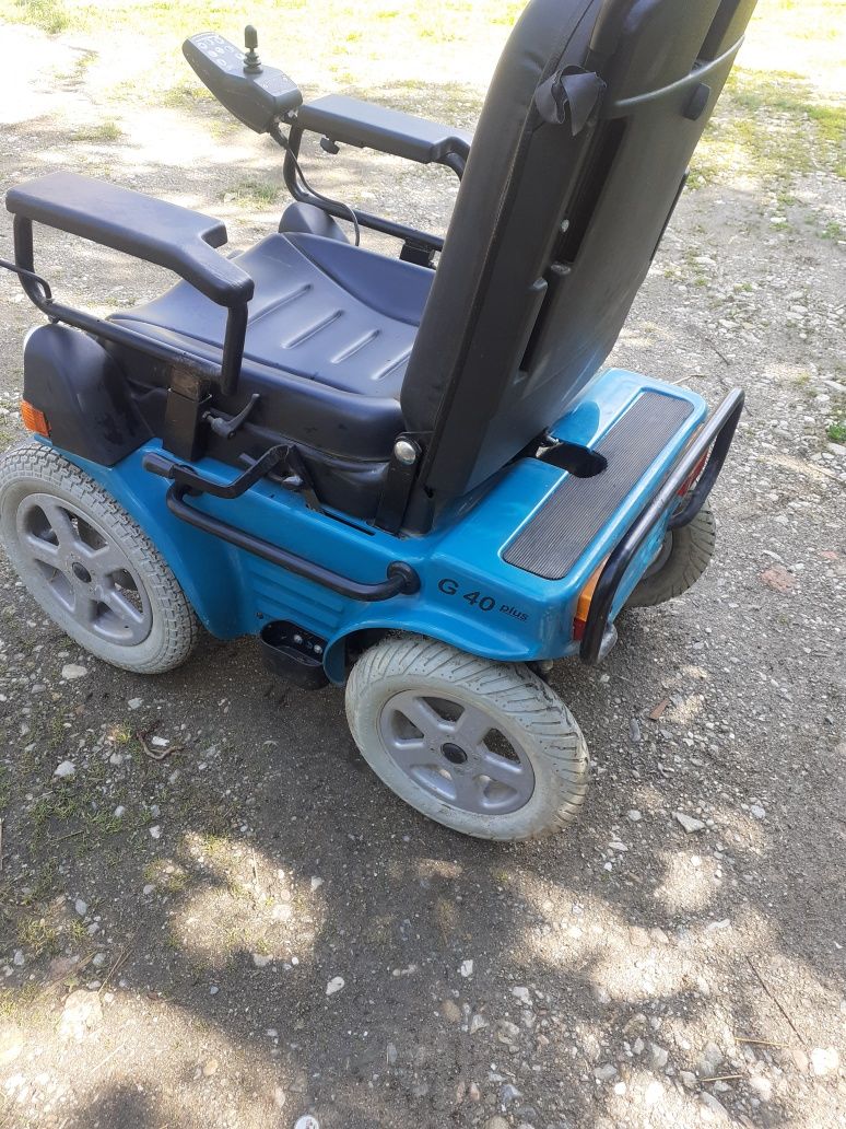 Vând piese de scuter electric