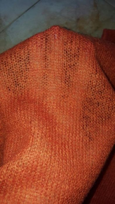 Пуловер на DKNY оранжев XS