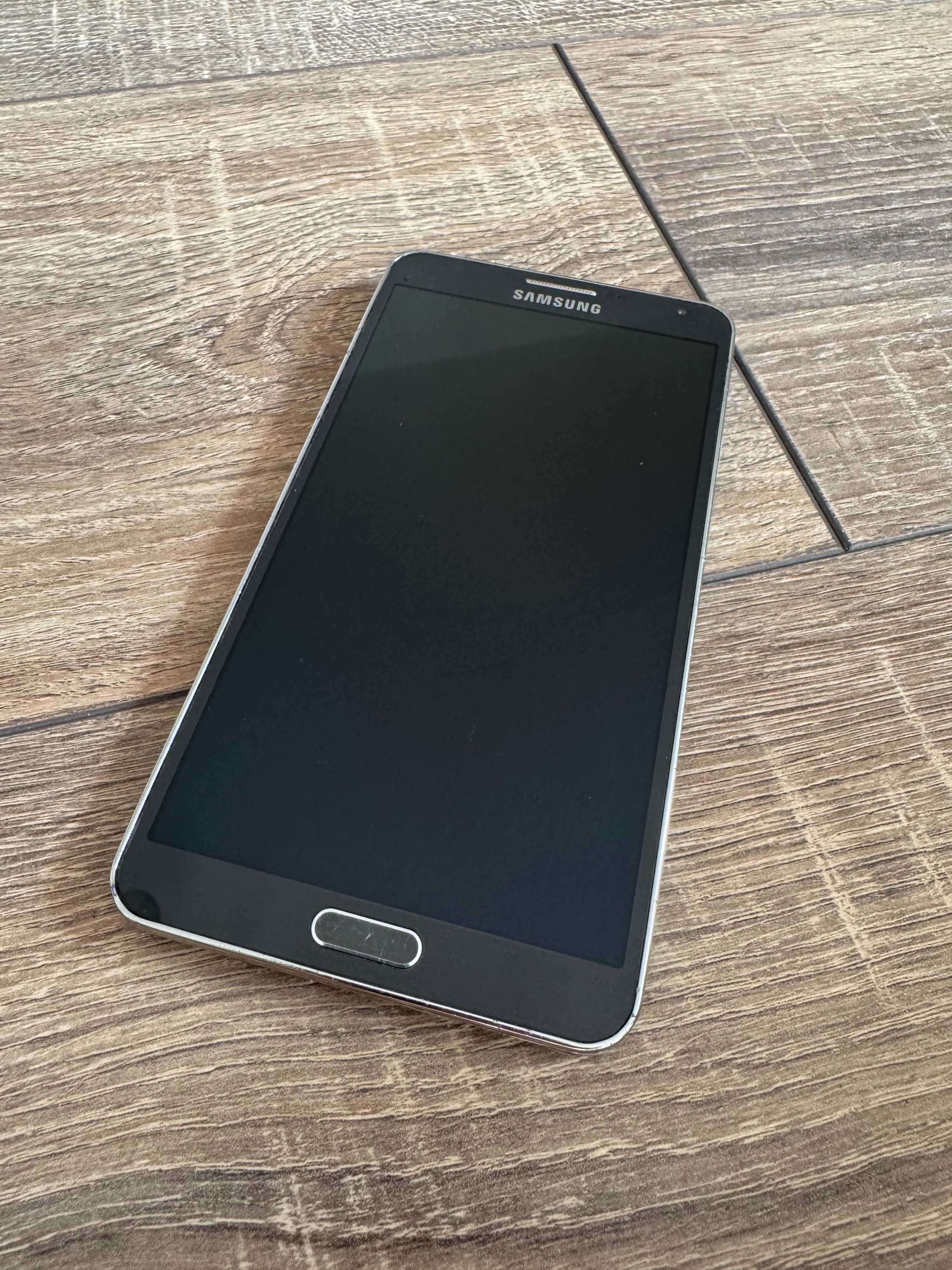 Samsung Galaxy Note 3 cu toate accesoriile
