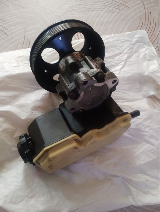 Opel Vectra b хидравлична помпа