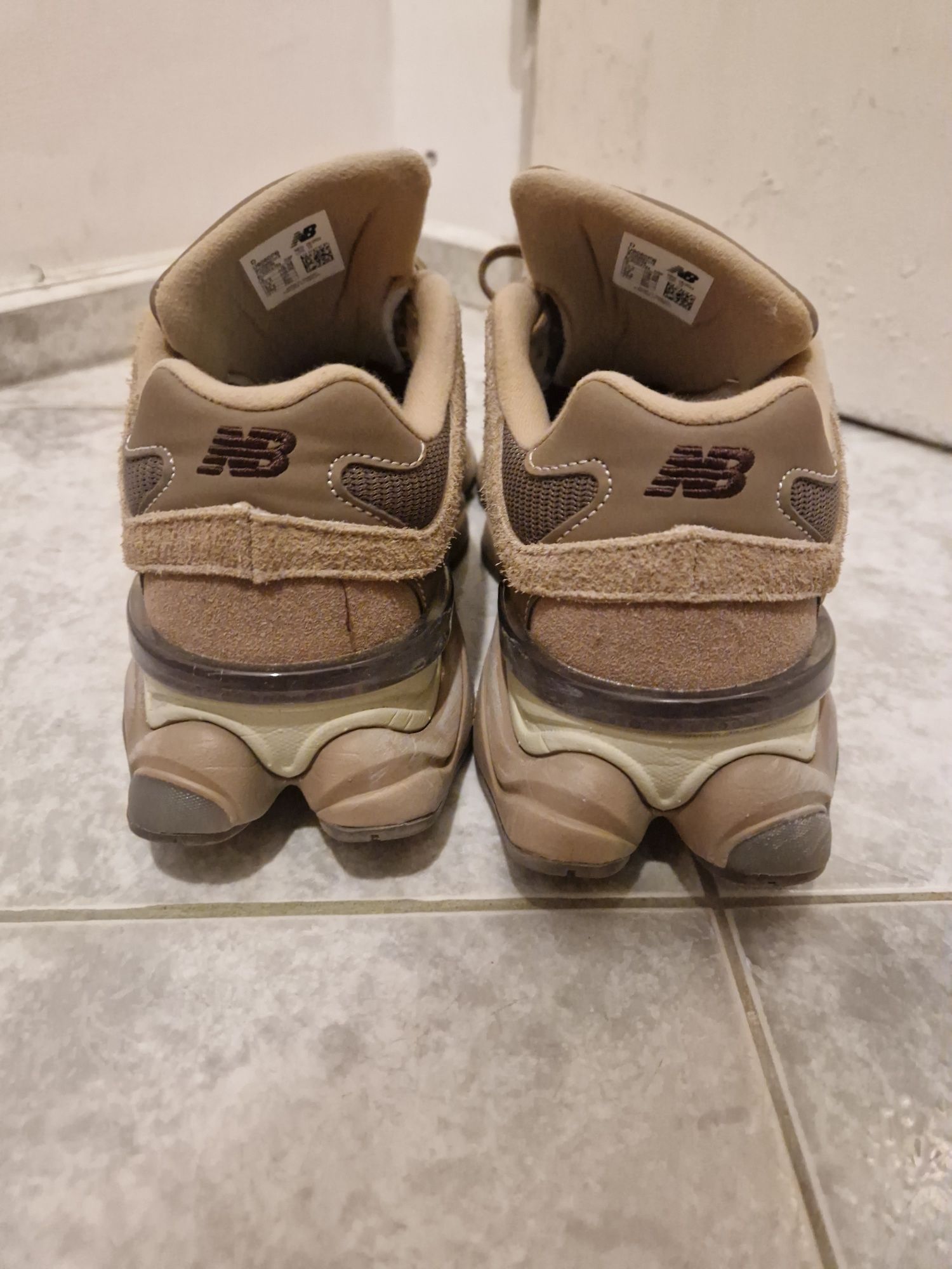 New Balance 9060 Mushroom