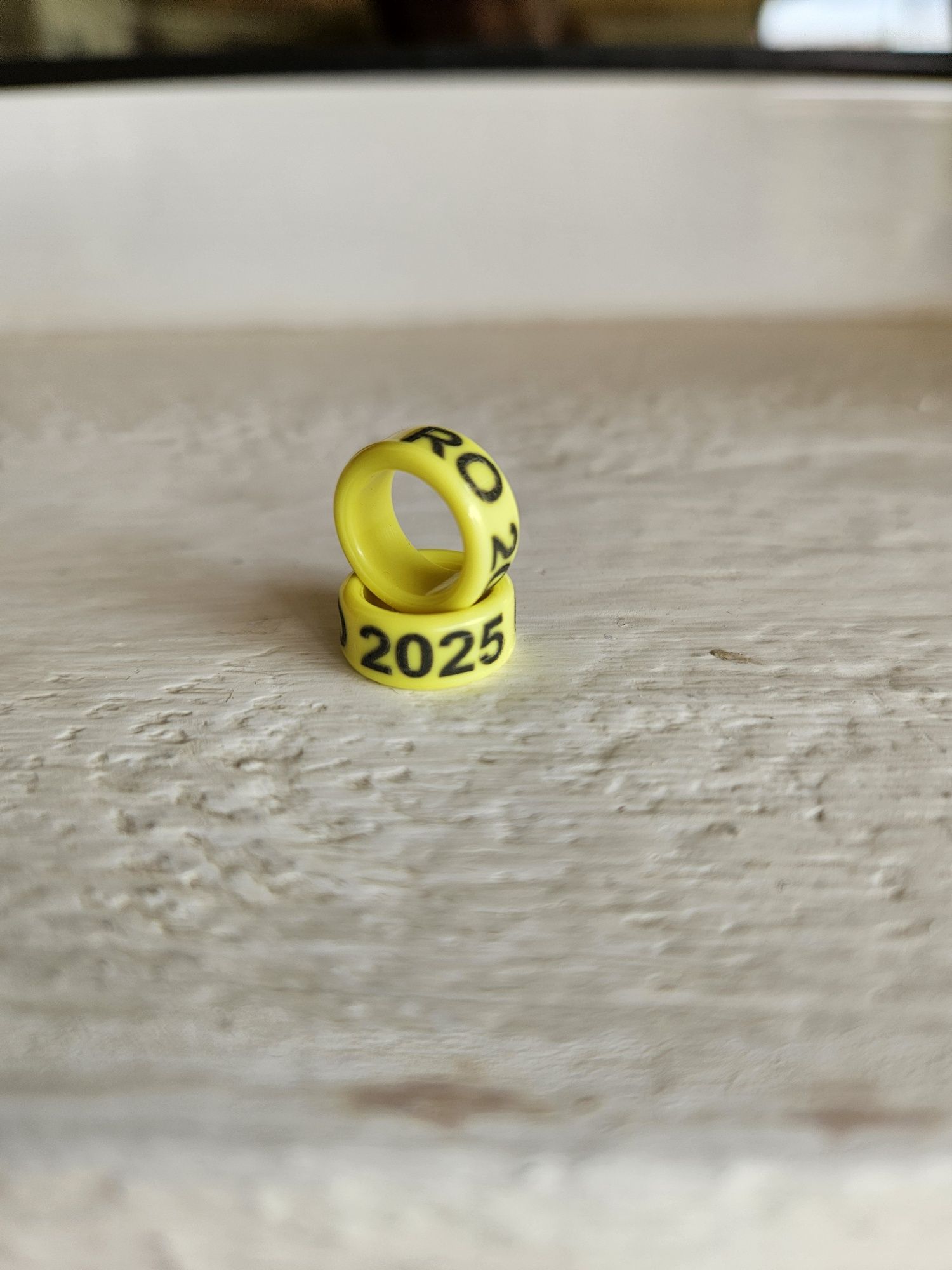 Inele porumbei ornament 2025 RO de plastic 7,8,9,10 mm