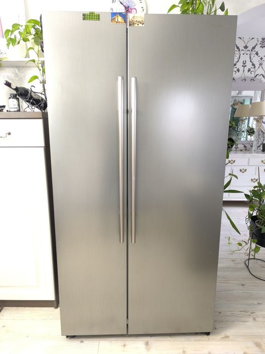 Frigider side-by-side  Defect.