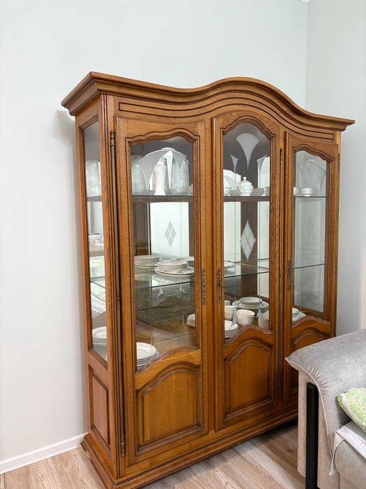 Горка сервант для посуды из дерева