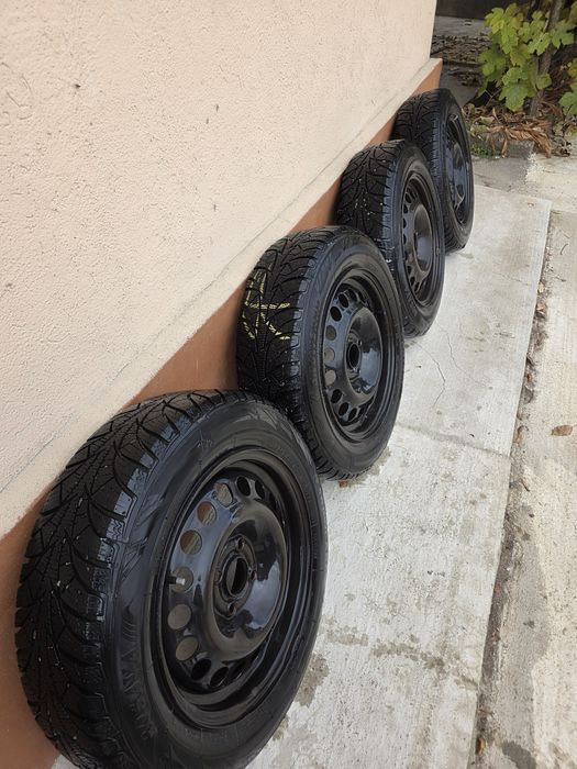 Anvelope cu jante 185/65/15 Rosava Snowguard