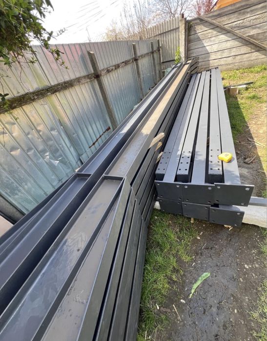 Vand structura din hala metalica