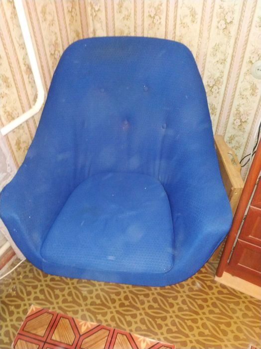 Продаются крутящиеся кресла
