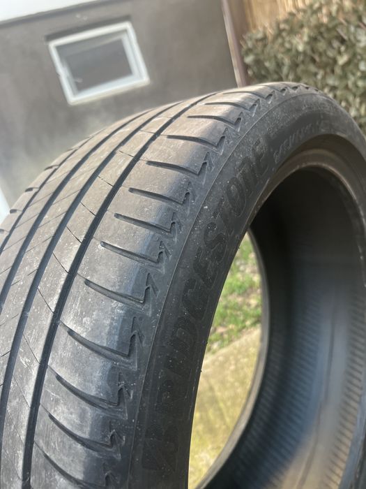 Vand 2 anvelope de vara bridgestone 245/40/19