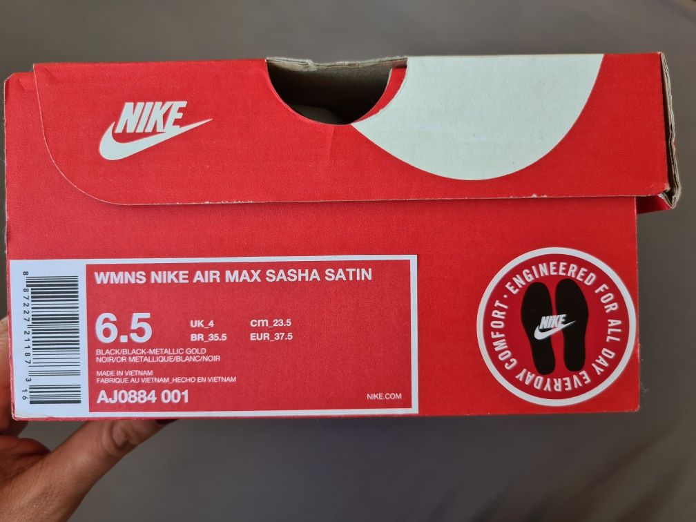 Маратонки Nike Air Max Sasha Satin black