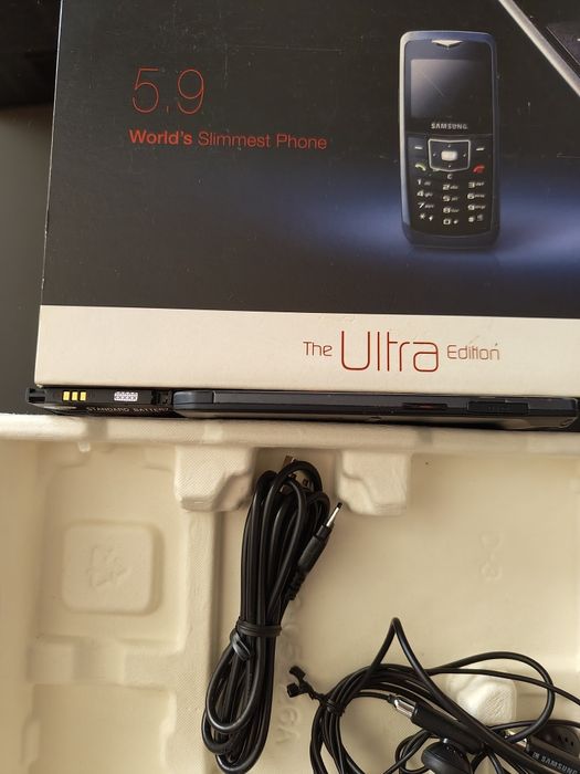 SAMSUNG U100 5,9mm grosime