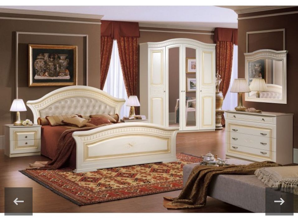 Спальный гарнитур