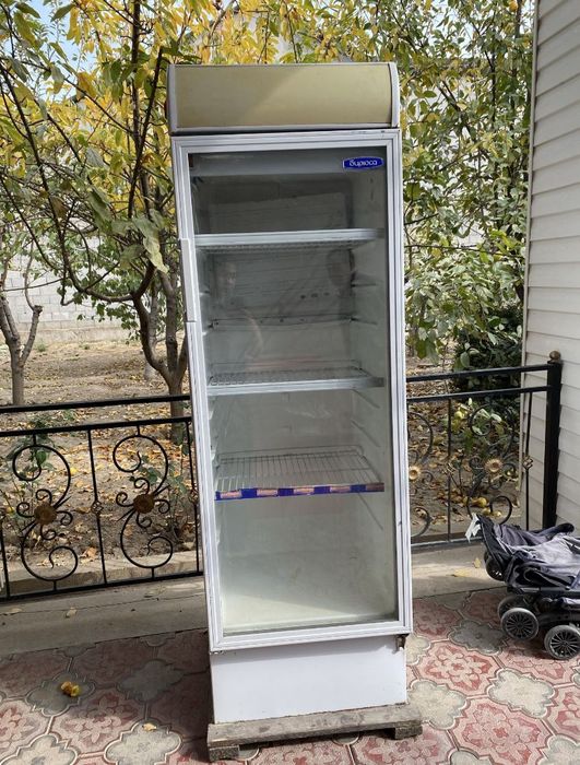 Ветринный холодильник