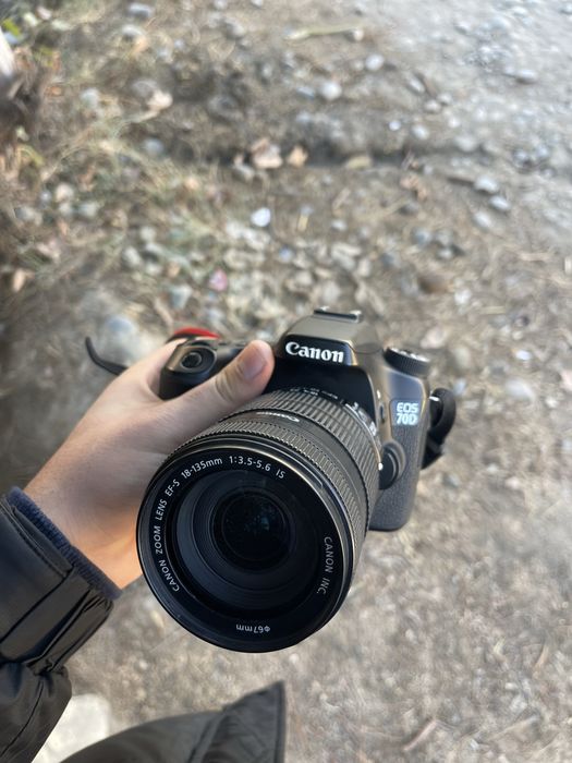 Canon D70 Holati yangi