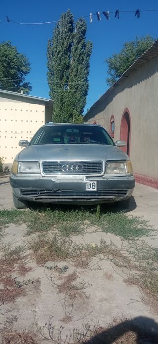 Ауди 100 С4.        .
