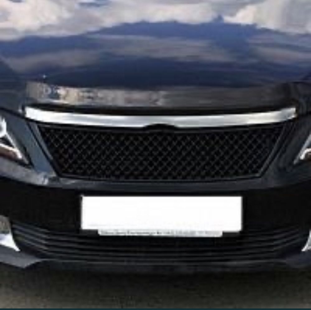 Reshetki C a m r y V 50 "stil' Bentli" khrom