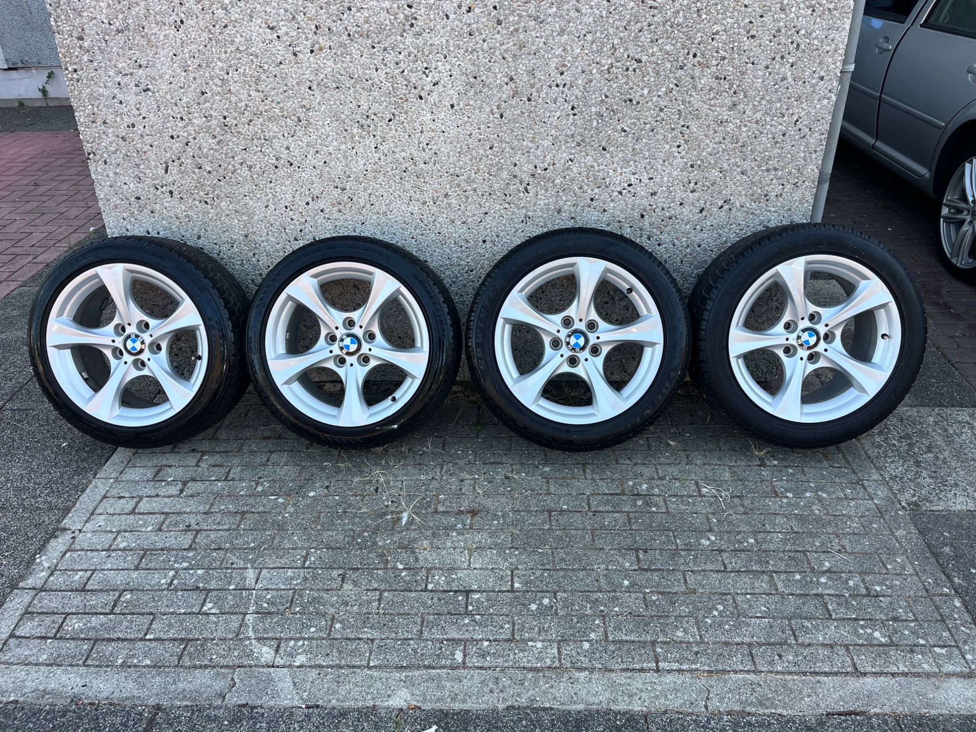 Джанти 5x120 със зимни гуми    BMW 225/50/17