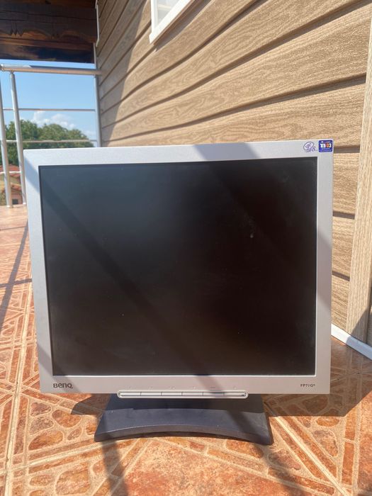 монитор BENQ FP71G