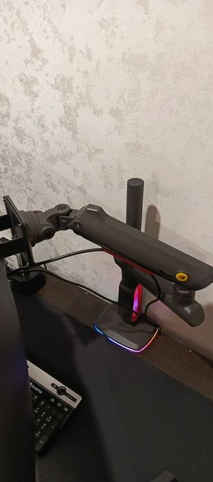 Кронштейн (подставка) для монитора