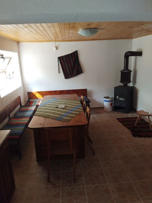 Имот в Мъглиж с двор 540кв.м.