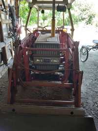 Продавам трактор Янмар