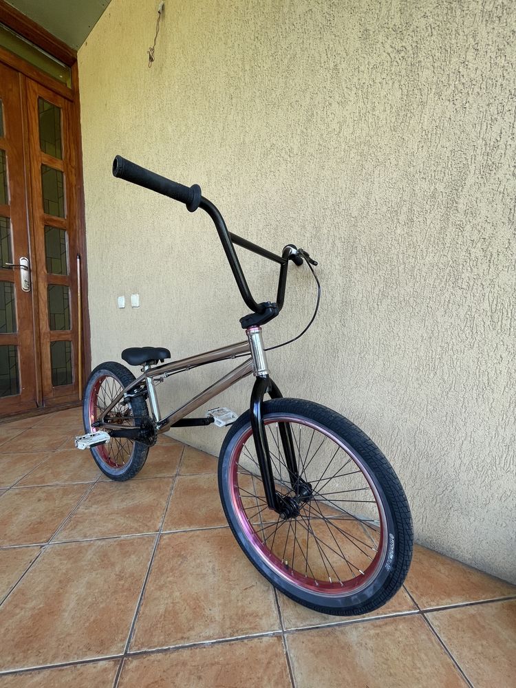 Vând Bicicleta Bmx Chrome