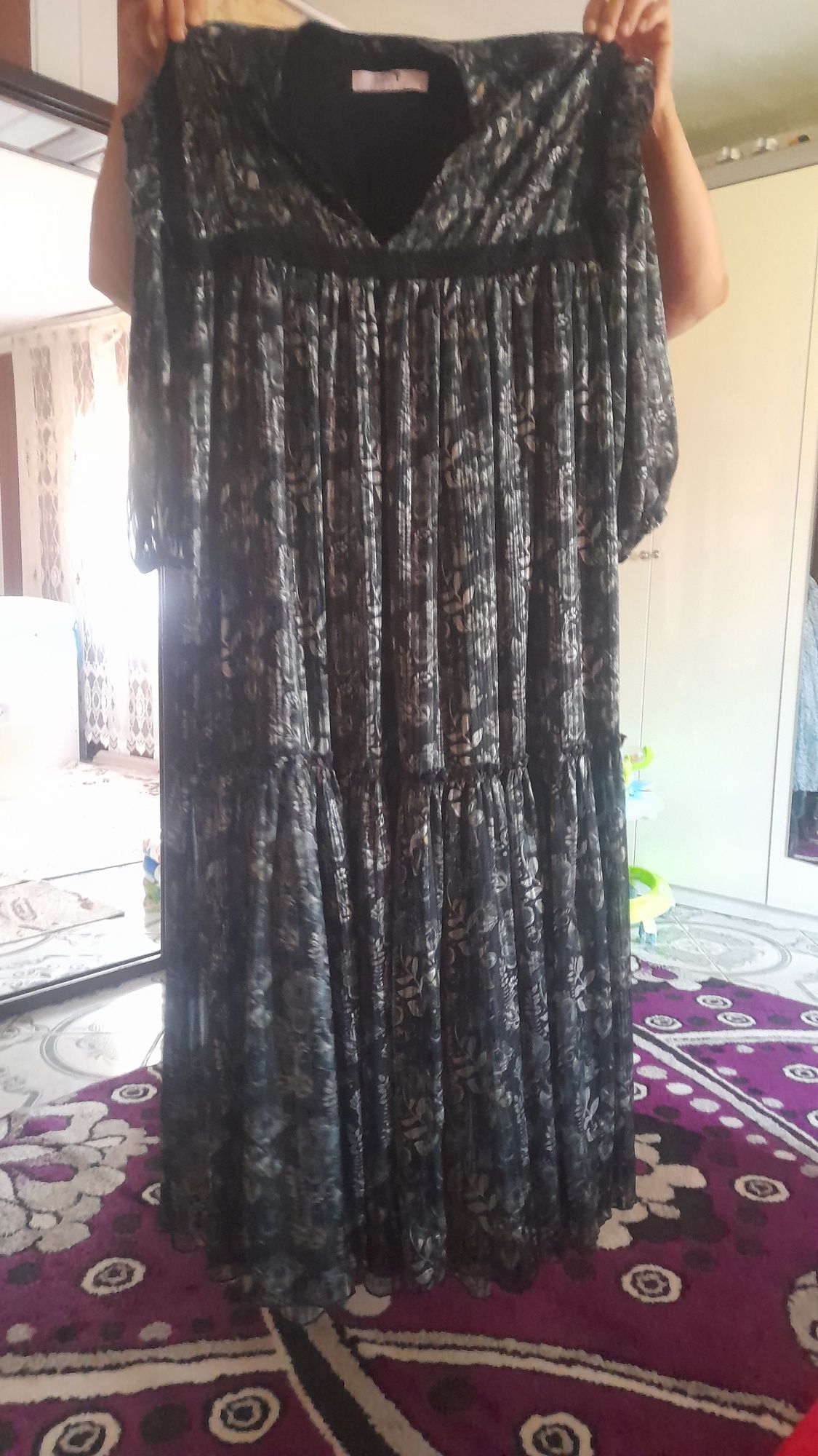 Rochie verde închis de doamne