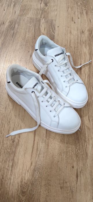 Бели кецове