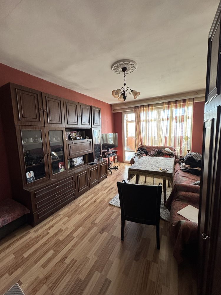 Продава се тристаен апартамент в гр. Ловеч, ж.к „Младост“