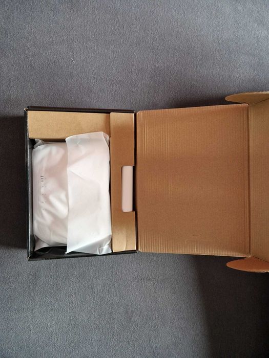 Router Tenda N300 4G VoLTE model 4G06