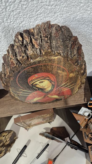 Масивна икона Богородица седмострелна