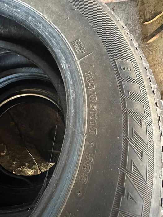 Комплект зимних шин