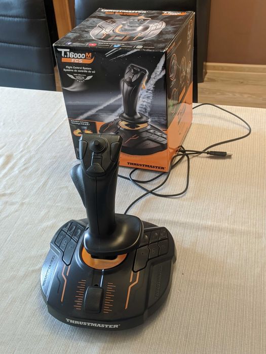 Джойстик Thrustmaster T.16000M FCS