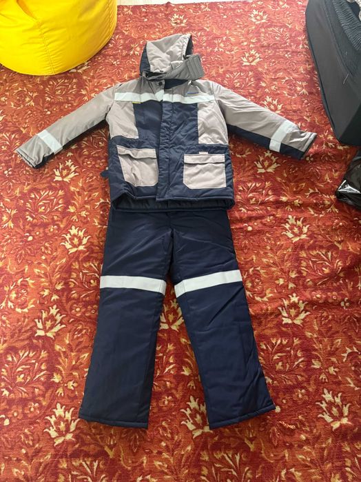 Продам новую зимнюю спецовку