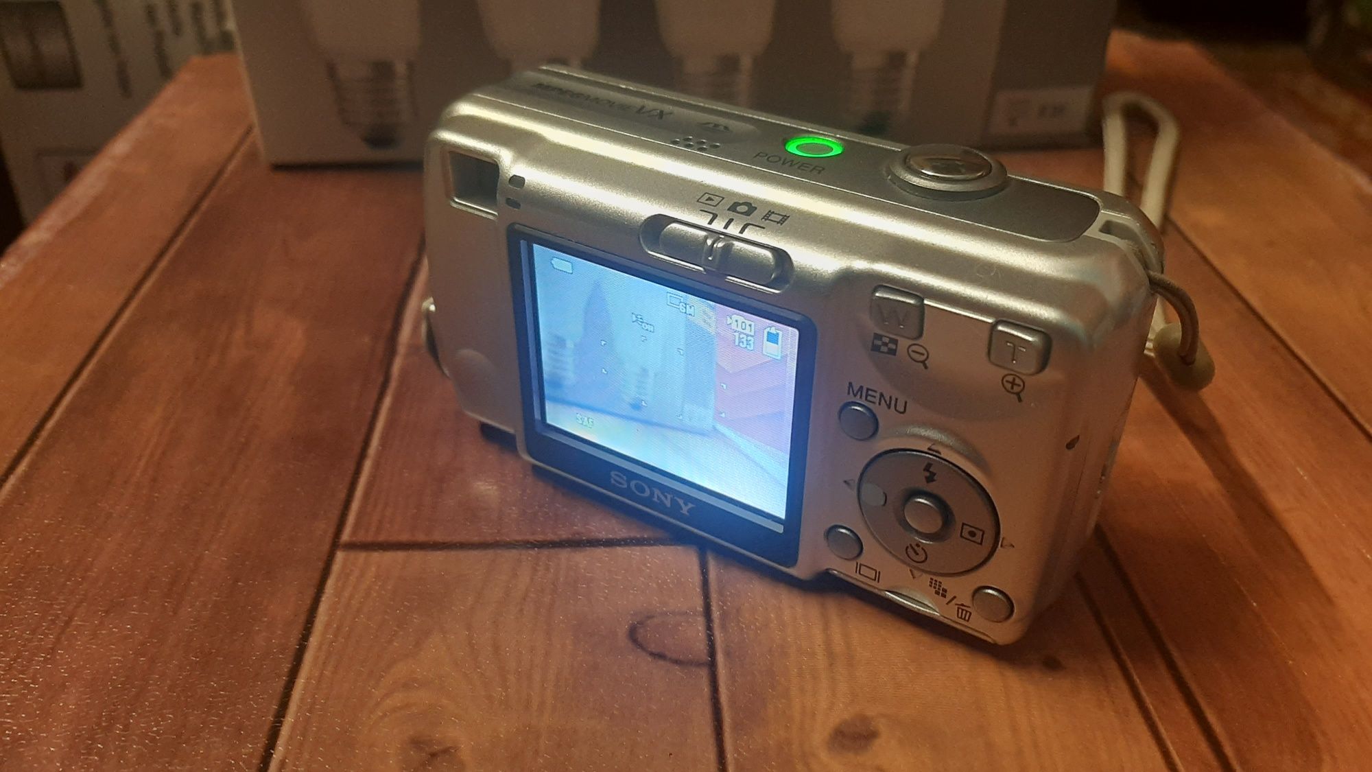 Camera SONY DSC-S600