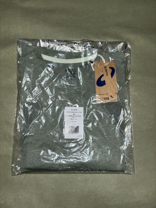 Безшевна блуза за бягане Asics