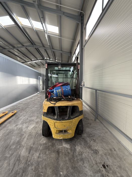 Motostivuitor 2,5t cabina inchisa 2010 GPL