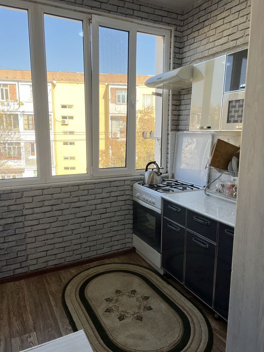 Сдаеться в аренду двухкомнатная квартира на юнус абаде 17 квартал