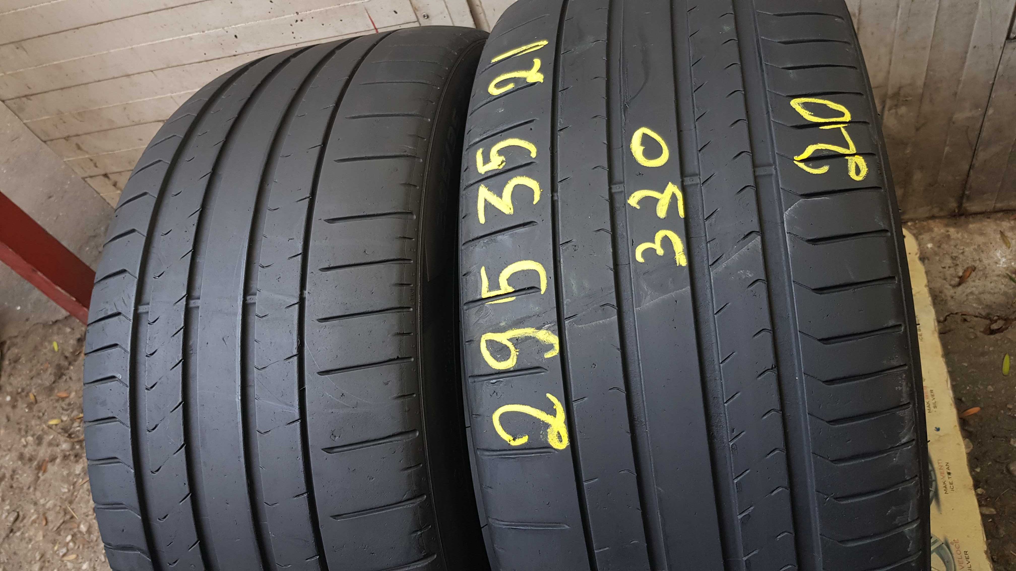 anvelope  Pirelli  295/35/21