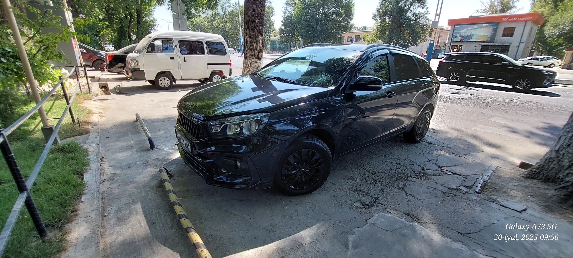 Lada Vesta SW 1.6 kam xarajatli