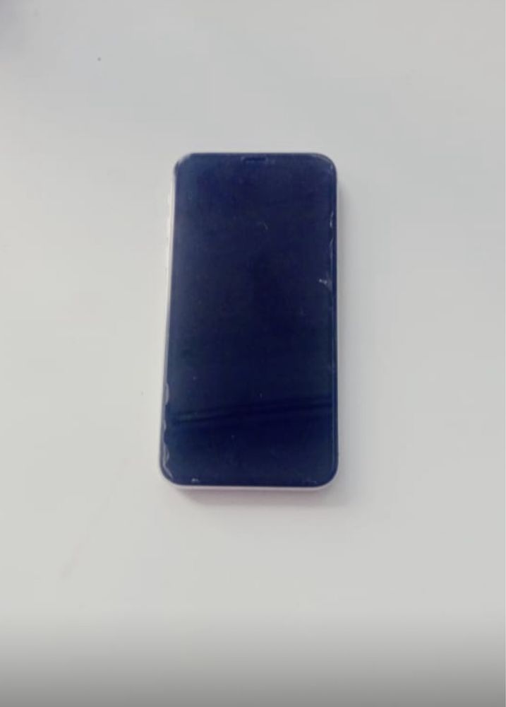 Продам iPhone X 10 в хорошем состоянии