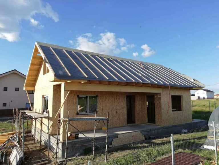 Casa Modulara, Garaje Auto, Containere din panou sandwich termoizolant