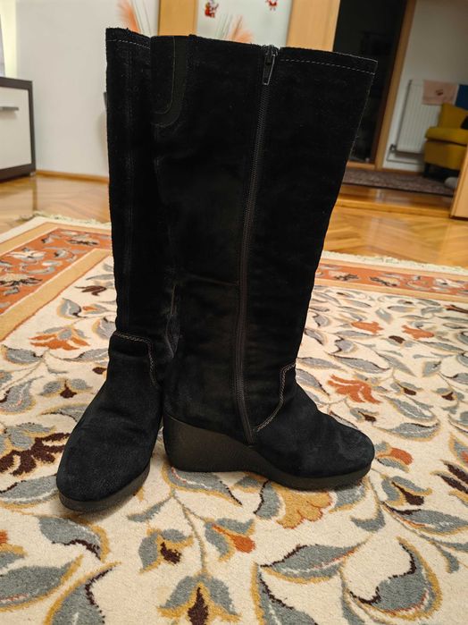 Cizme piele intoarsă negre