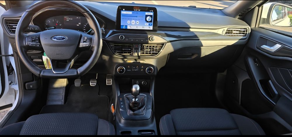 Ford Focus ST line EcoBoost 1L