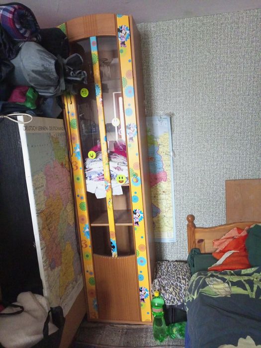 2 броя Шкафове по 30 лв, рафт за кухня 15 лв