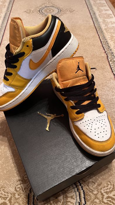 Adidasi Nike Jordan Low mar.36,37