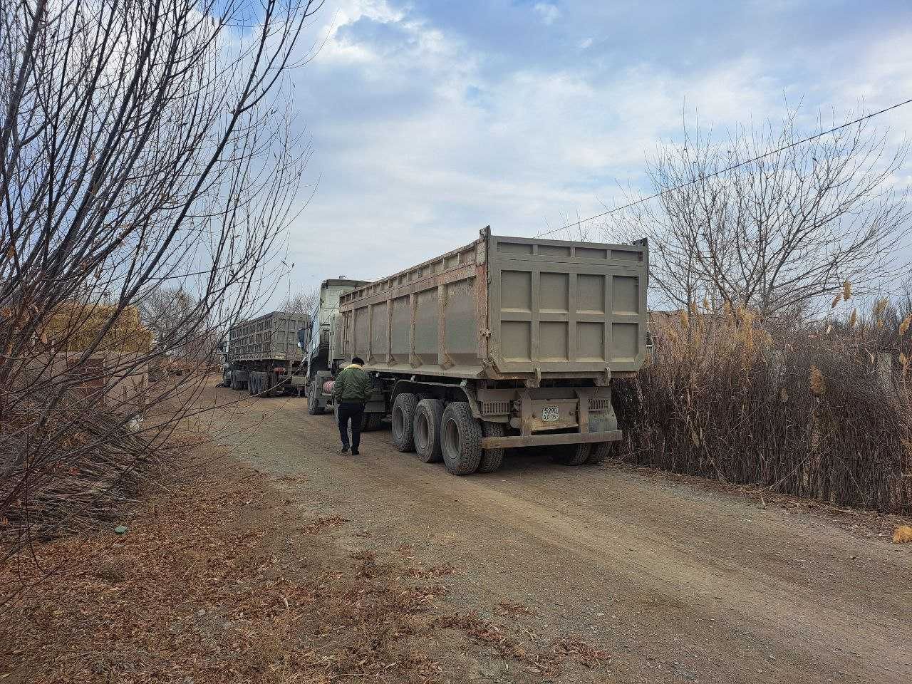 HOWO A6+полу прицеп