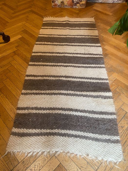 Pres lâna covor tesut