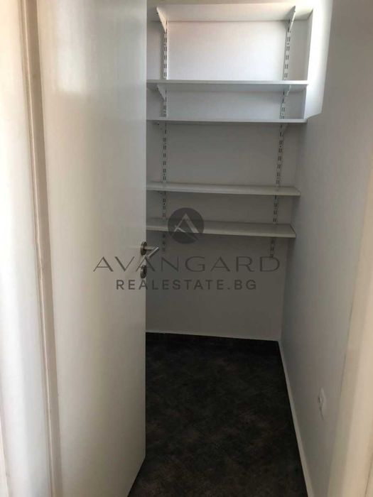 Продава се Тристаен апартамент в Пловдив, Кючук Париж - 110 кв.м за 1632 €/кв.м - Снимка #9