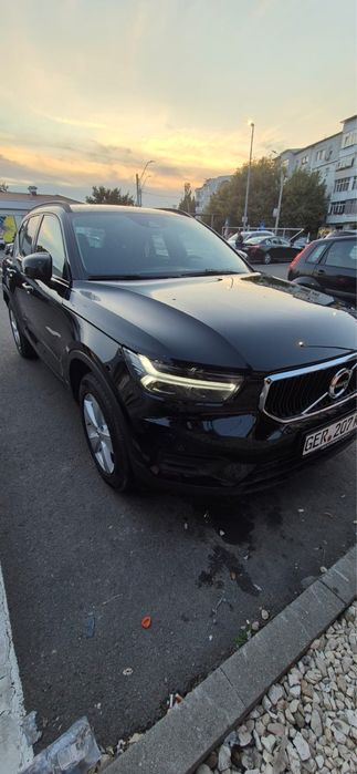 Volvo Xc 40 T2 Momentum Core 2 WD