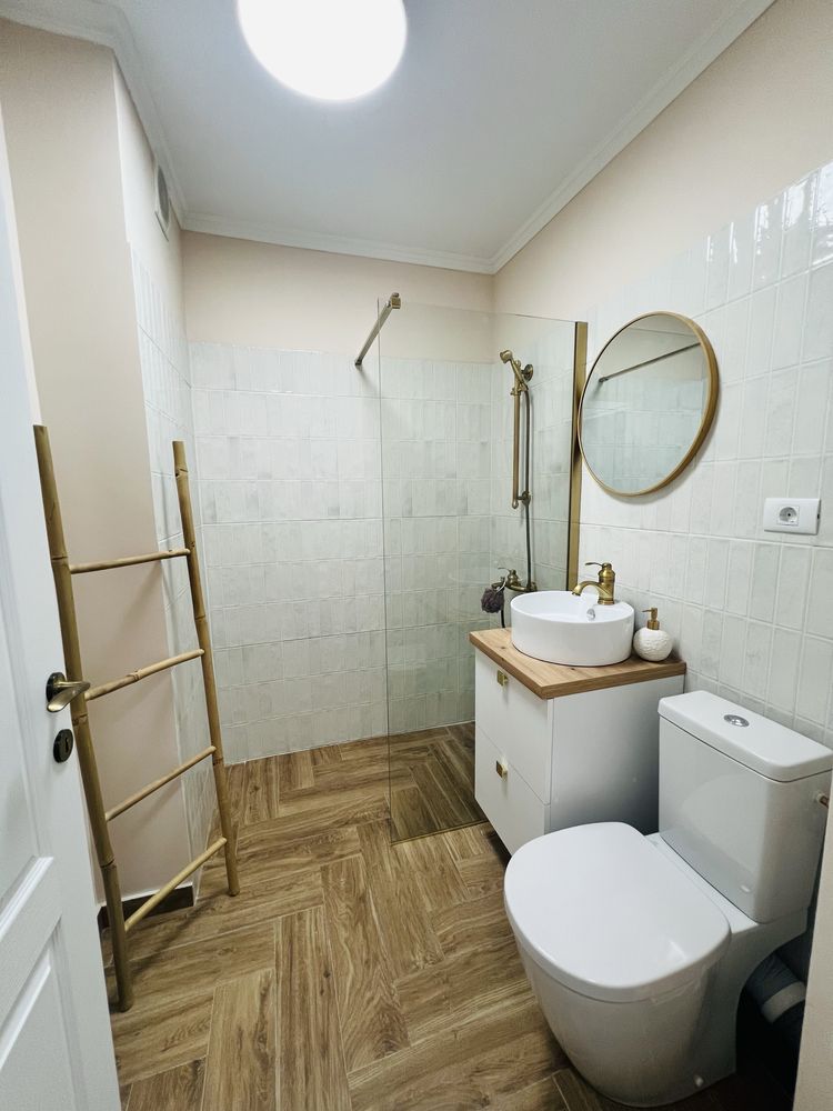 Inchiriez apartament 2 camere in regim hotelier
